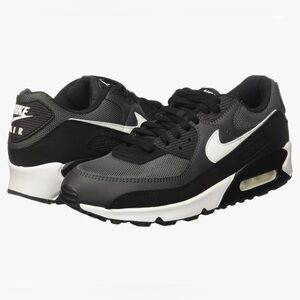 Nike Women’s Air Max Oketo Sneaker